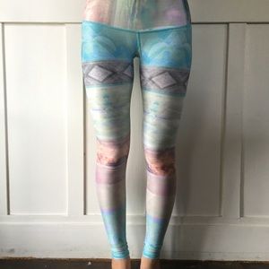 Teeki hot pant size XS in Tarot Magic